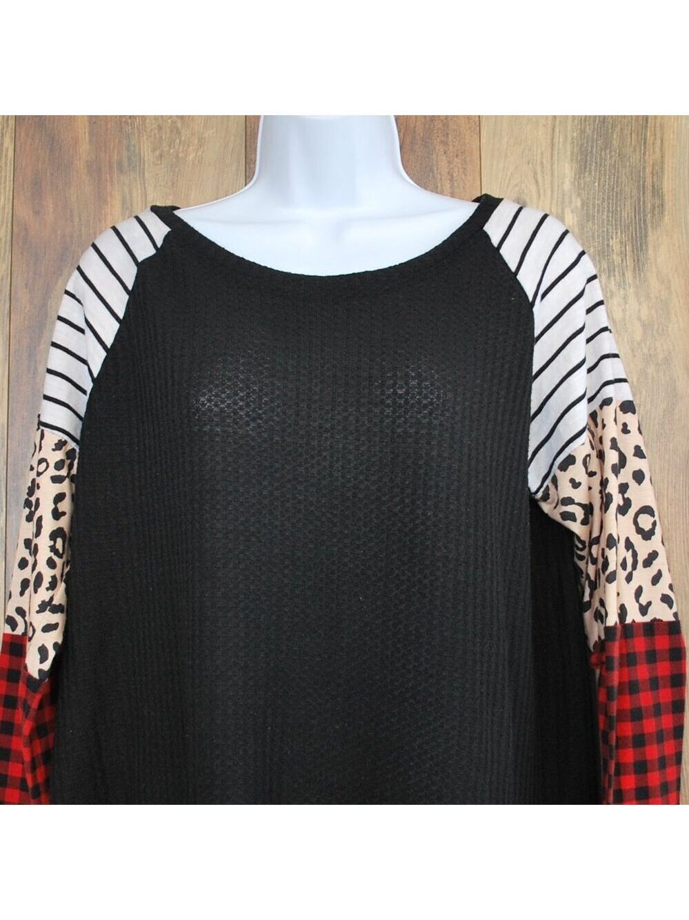 Grace & Emma Waffle Knit Animal Print Black Red Stripe Shirt M